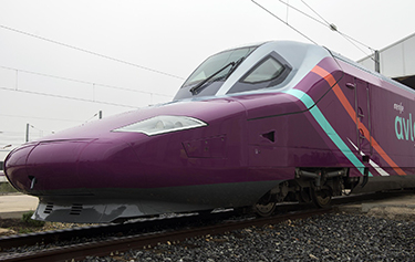 Renfe refuerza  los servicios Avlo entre València y Madrid